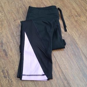 Lilac mesh workout leggings